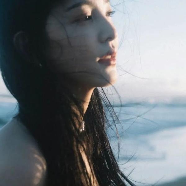 美女荒野逃亡 在线观看